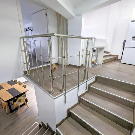 Apartament Singular Triplex En Zona Centrica